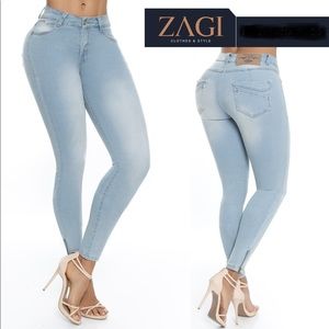 Light washed high waisted jeans